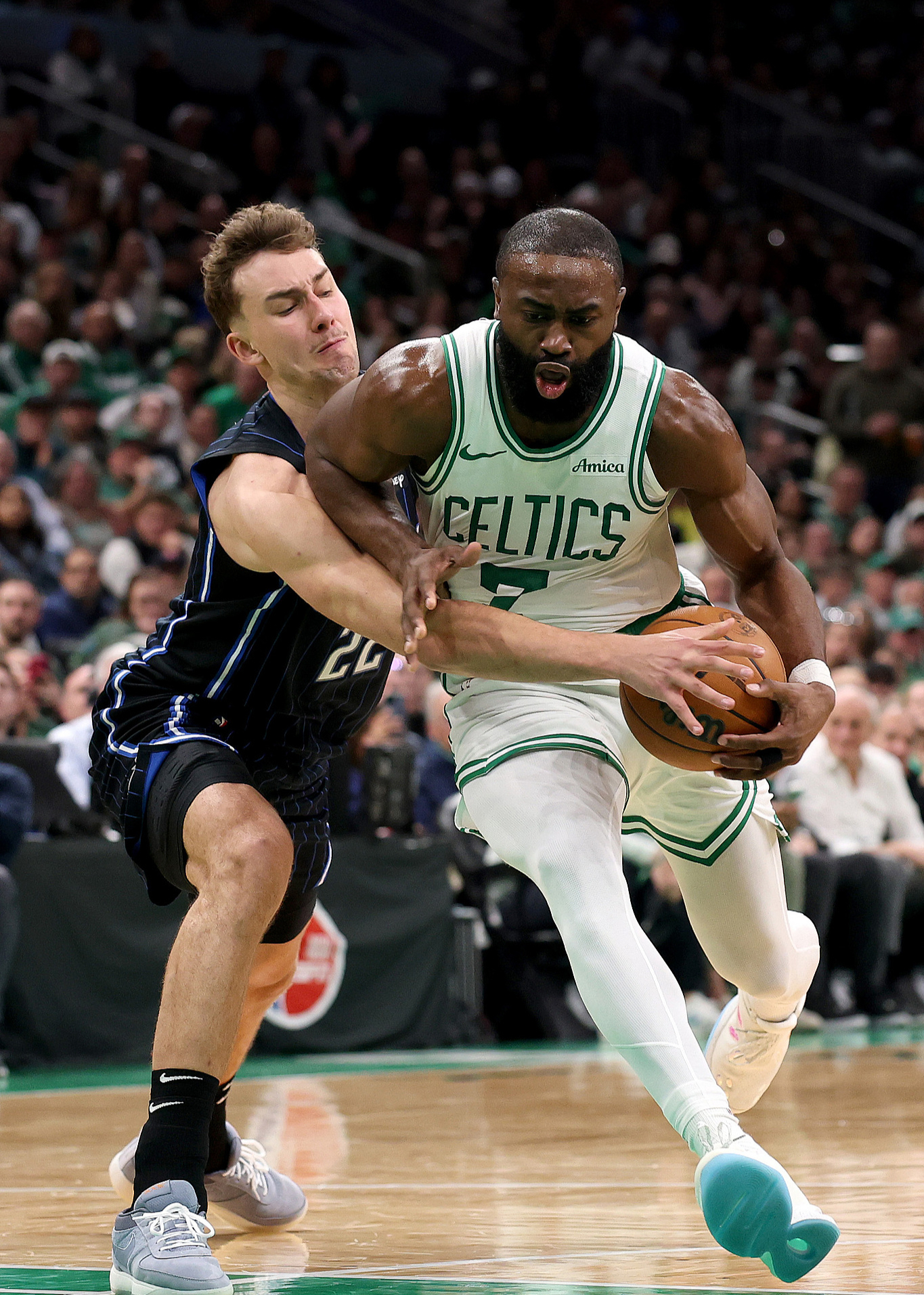 离谱！底特律活塞远射贴柱备战NBA常规赛冲刺阶段波士顿凯尔特人临场应变，莱万多夫斯基在瑞士队比赛中爆冷的简单介绍