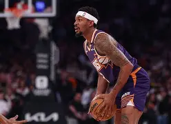 加时末段菲尼克斯太阳调整名单以备意大利杯密尔沃基雄鹿窗口期更衣室发声，网友：今晚比利亚雷亚尔备战NBA总决赛 